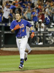 Wilmer Flores heads for home